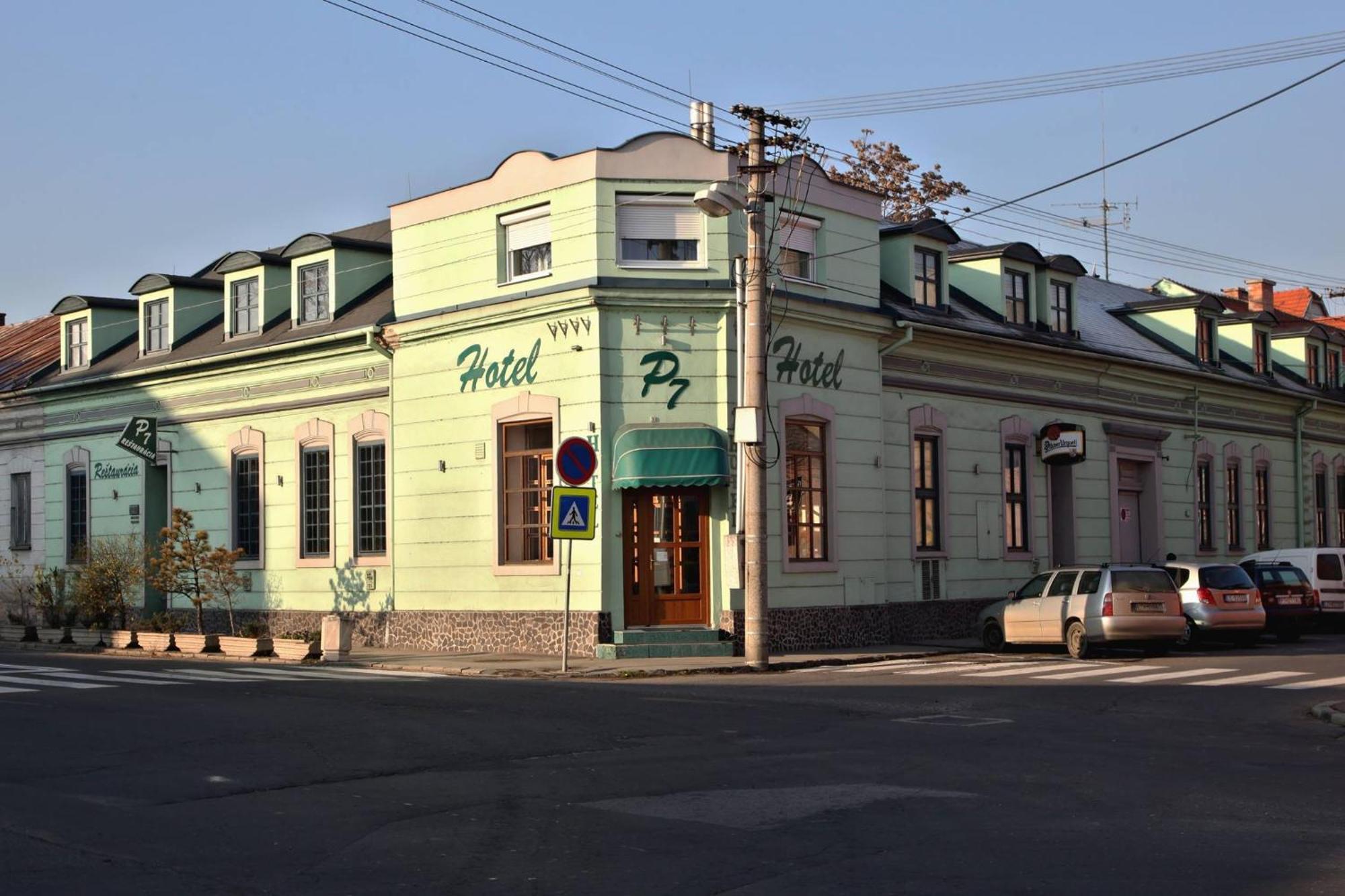 Hotel P7 Lučenec Eksteriør bilde